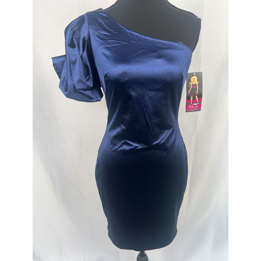 Blondie Nites Asymetrical Formal Dress Junior Prom Homecoming Party Elegant